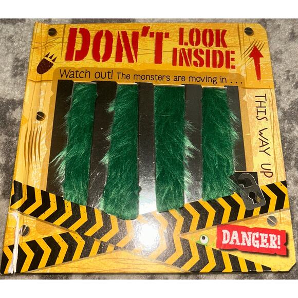 Make Believe Ideas- Don't Look Inside-Monsters Are Moving In Book - Picture 1 of 6
